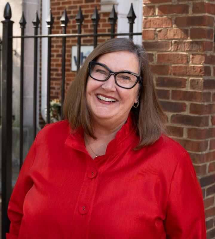 Deborah Waite VHI headshot